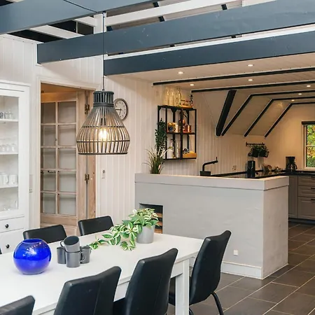 بيت للعطل Luxury Retreat In - By Traum *